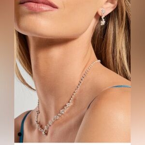 Elegant Silver Necklace and Earring Set